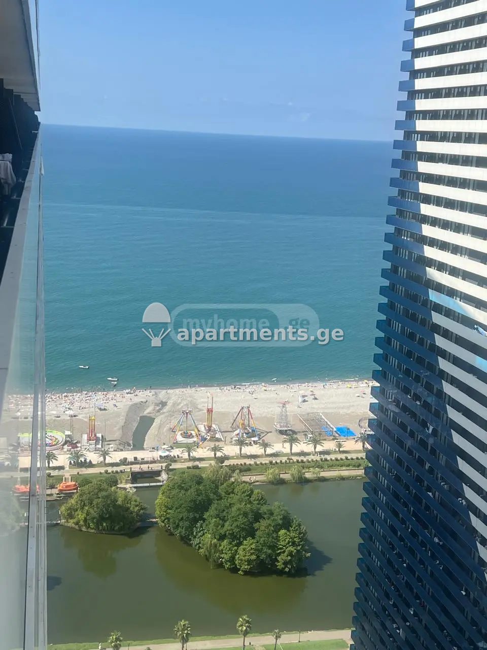 Продаётся 2-комнатная квартира в Батуми, Orbi City Block C