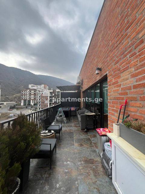 4-room apartment for rent in Tbilisi