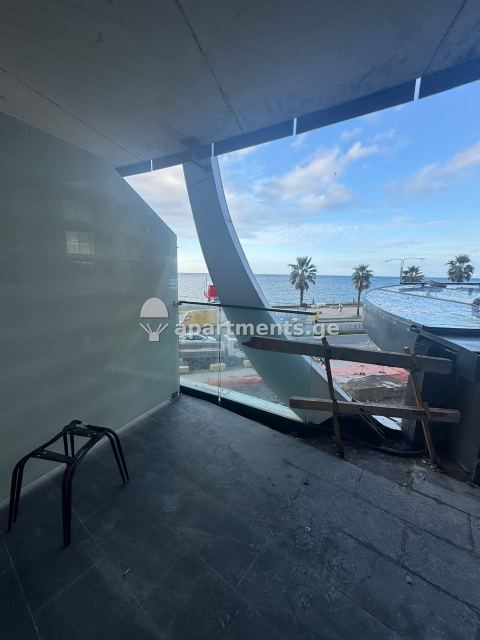 Продаётся 1-комнатная квартира в Батуми, Marina Club