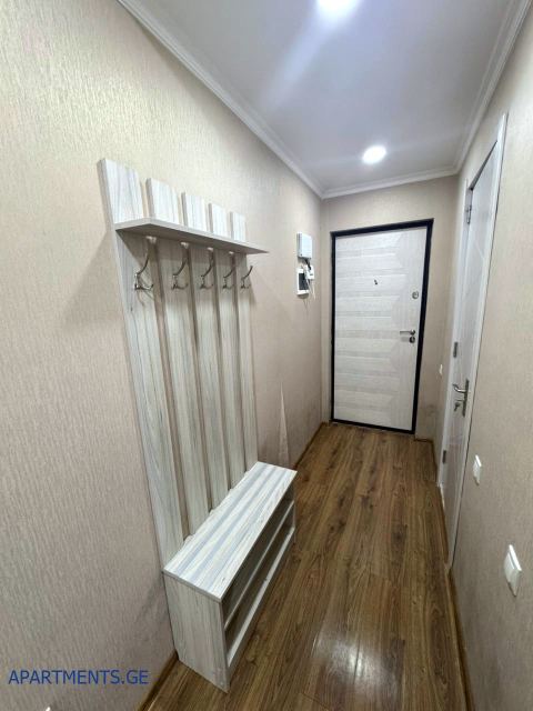 იყიდება 1 ოთახიანი ბინა ბათუმში